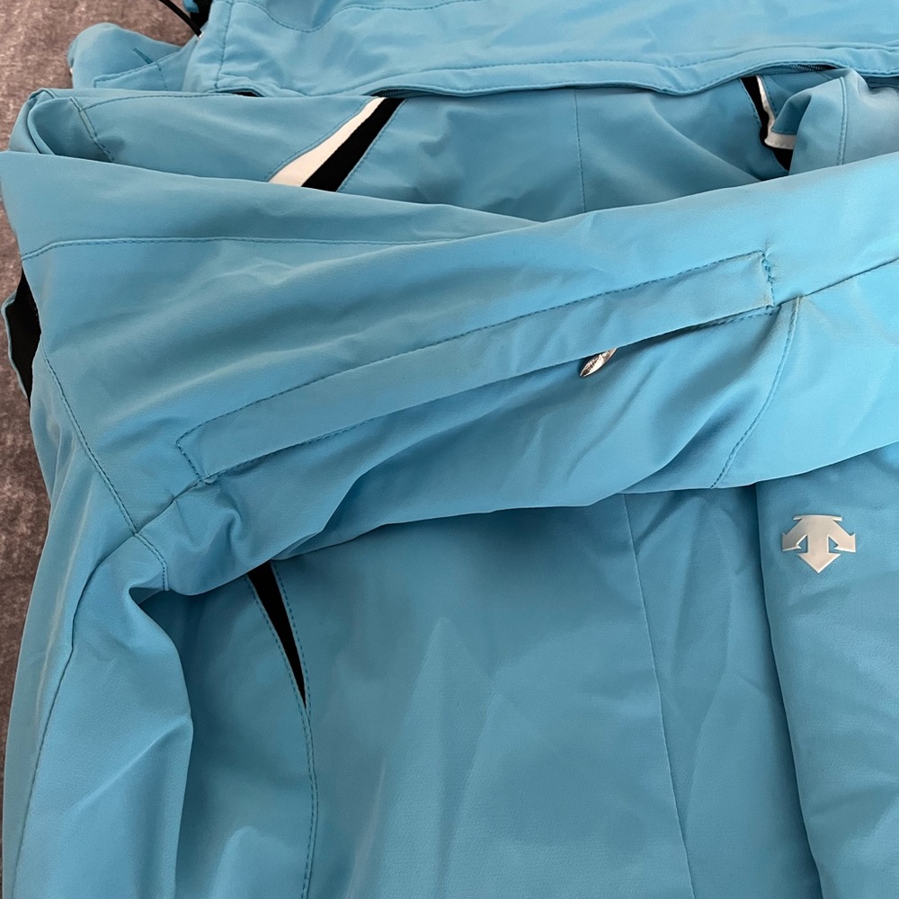 Descente High Performance Ski Jacket - Picture 13 of 13